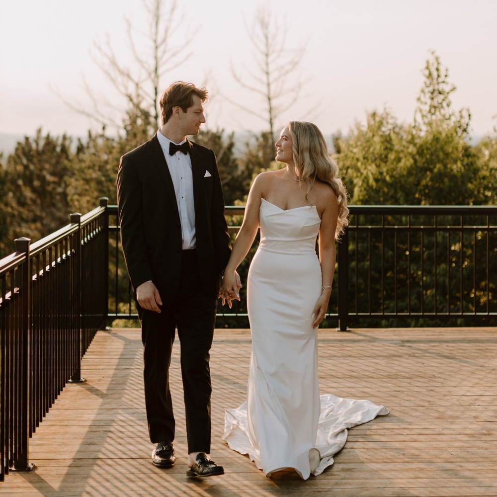 Elegant White Strapless Wedding Dress